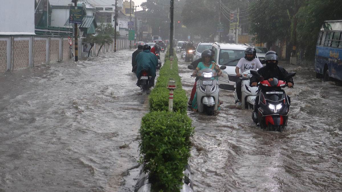 राजस्थान के कुछ जिलों में कहीं-कहीं पर मूसलाधार बारिश, दो युवकों की मौत